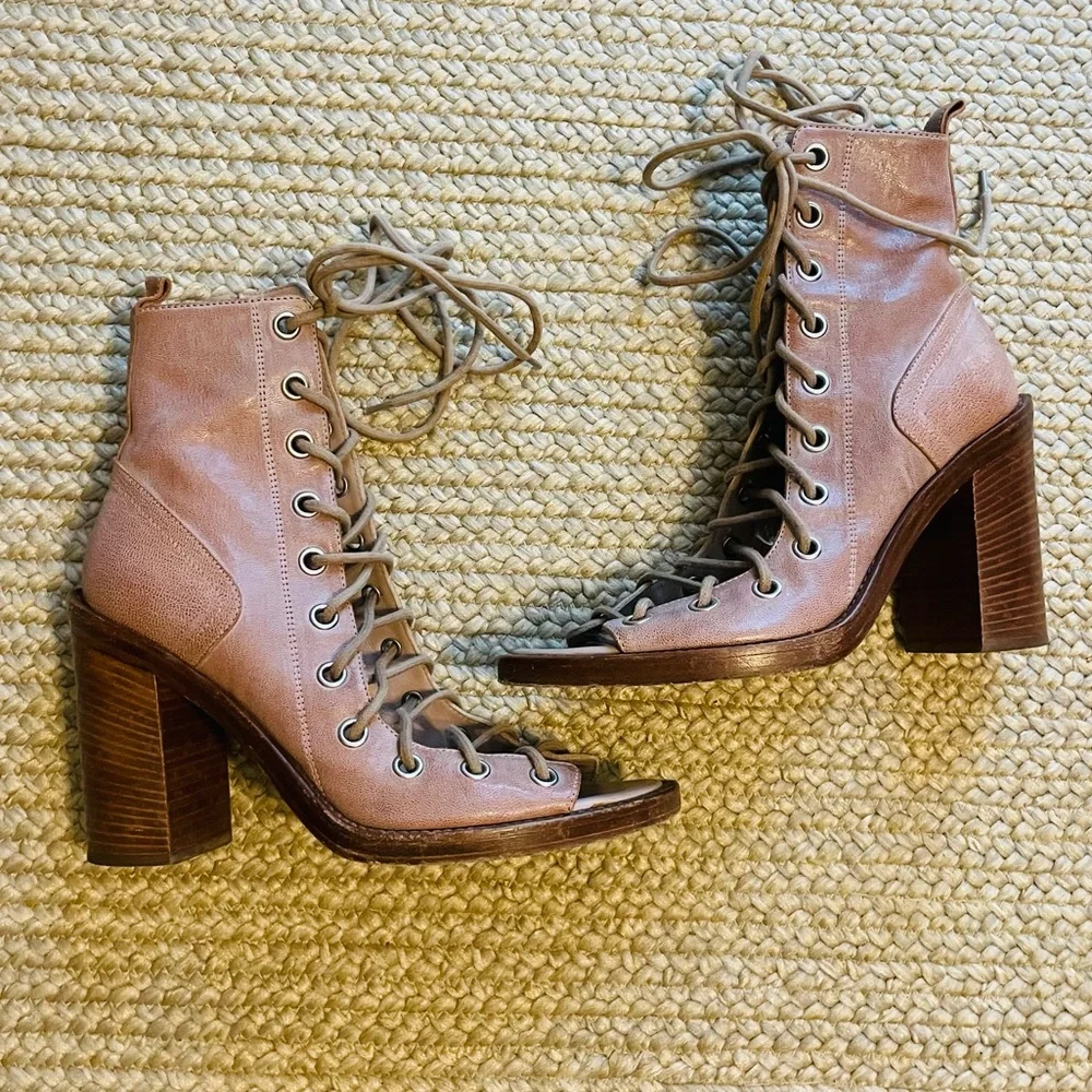 Ann Demuelemeester Tan Lace Up Sandals Sz 38.5 Iconic Tan Lace up